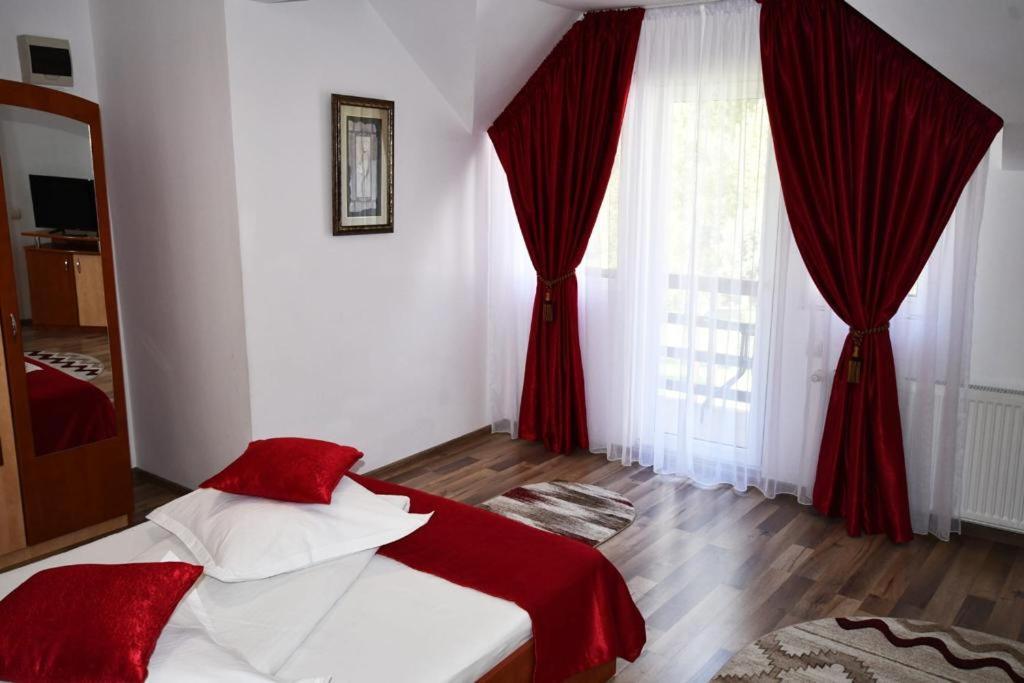 Hotel Casa Stefanut Moeciu De Sus Exterior foto