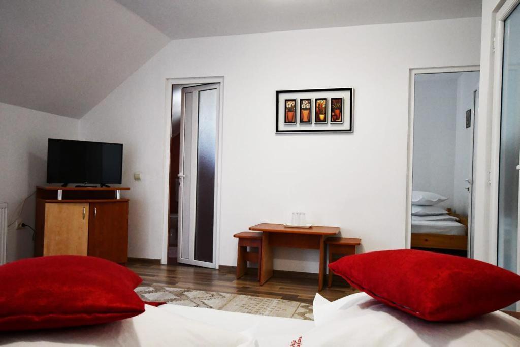 Hotel Casa Stefanut Moeciu De Sus Exterior foto